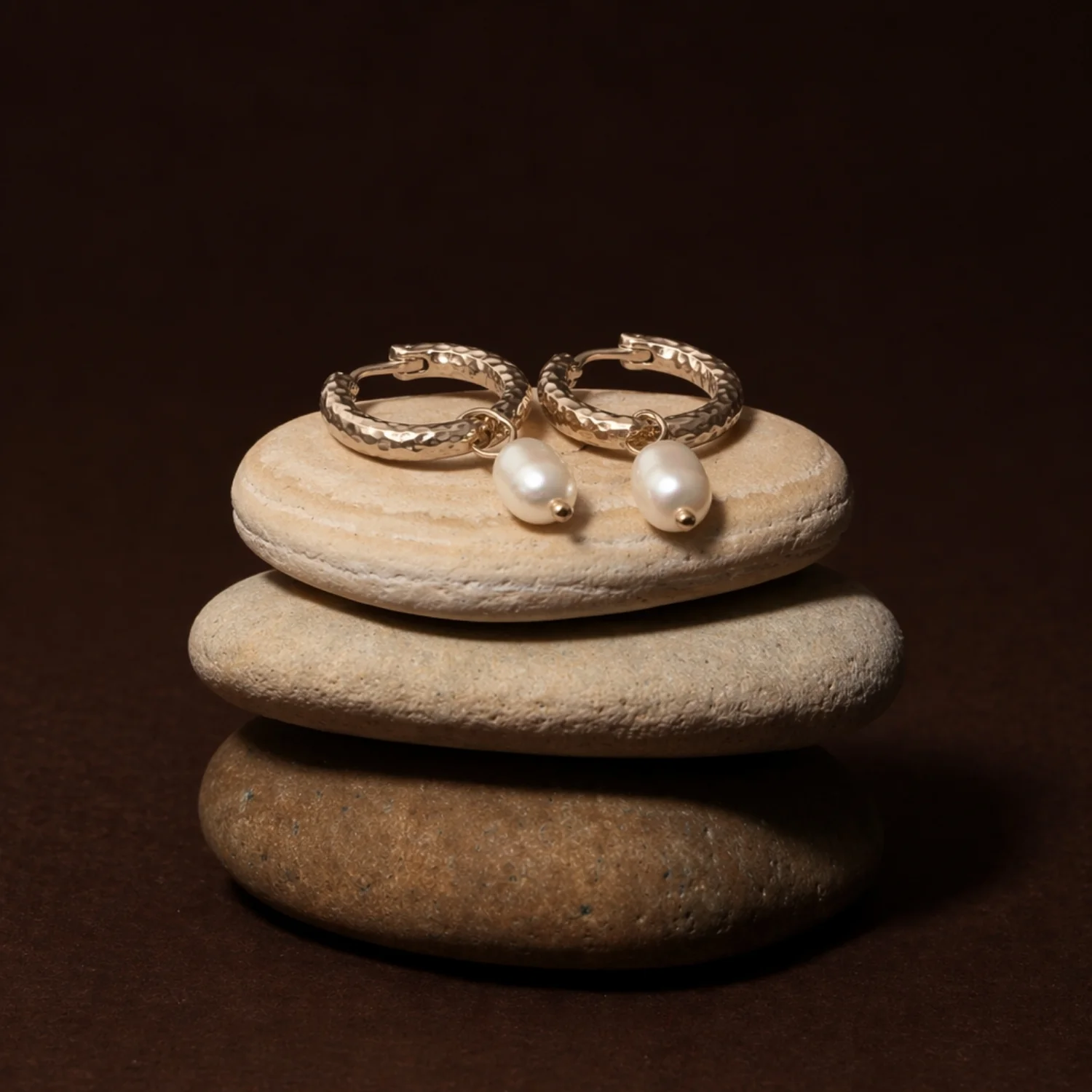 Hammered Pearl Hoop Earrings - Image 7