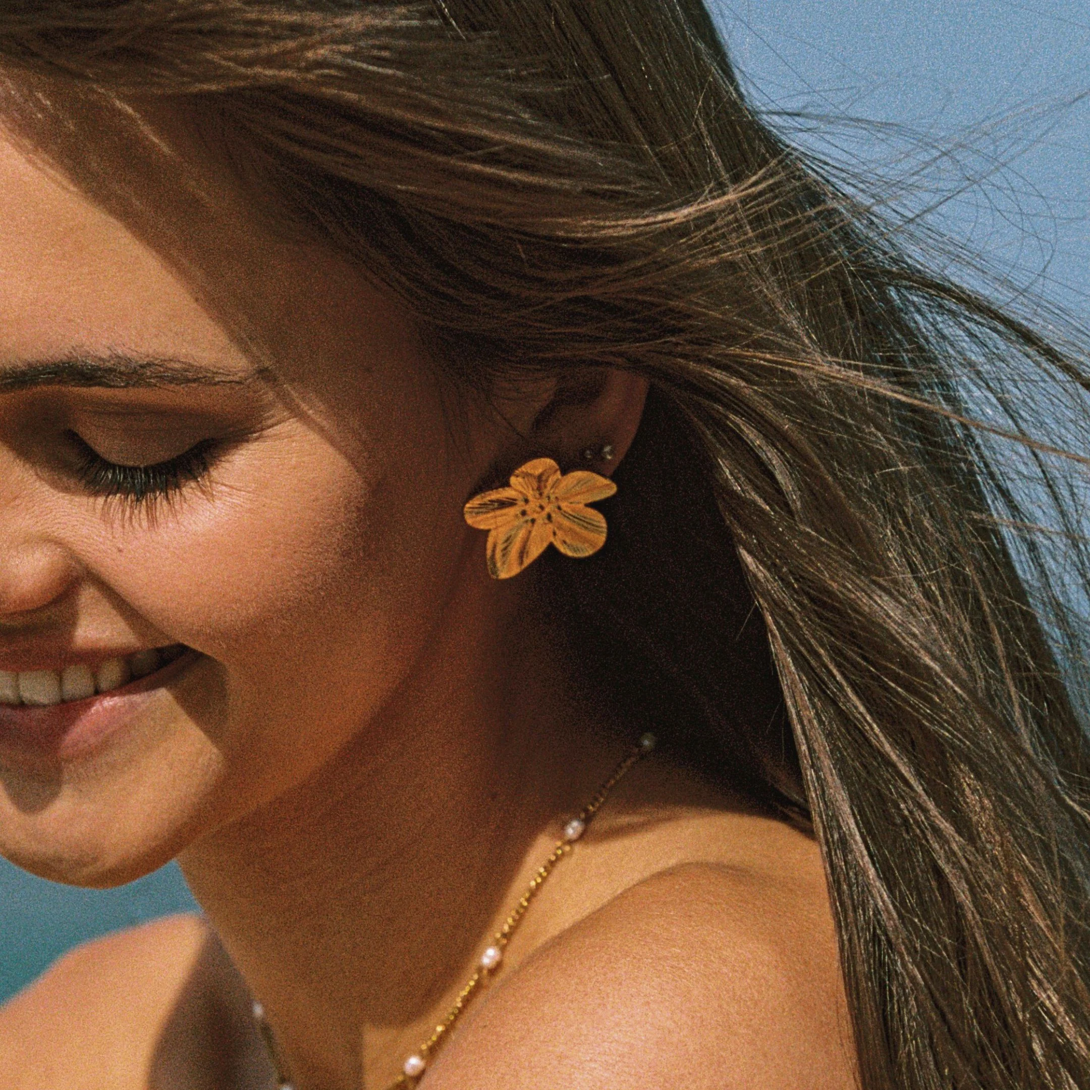 Hibiscus Earrings - Image 9