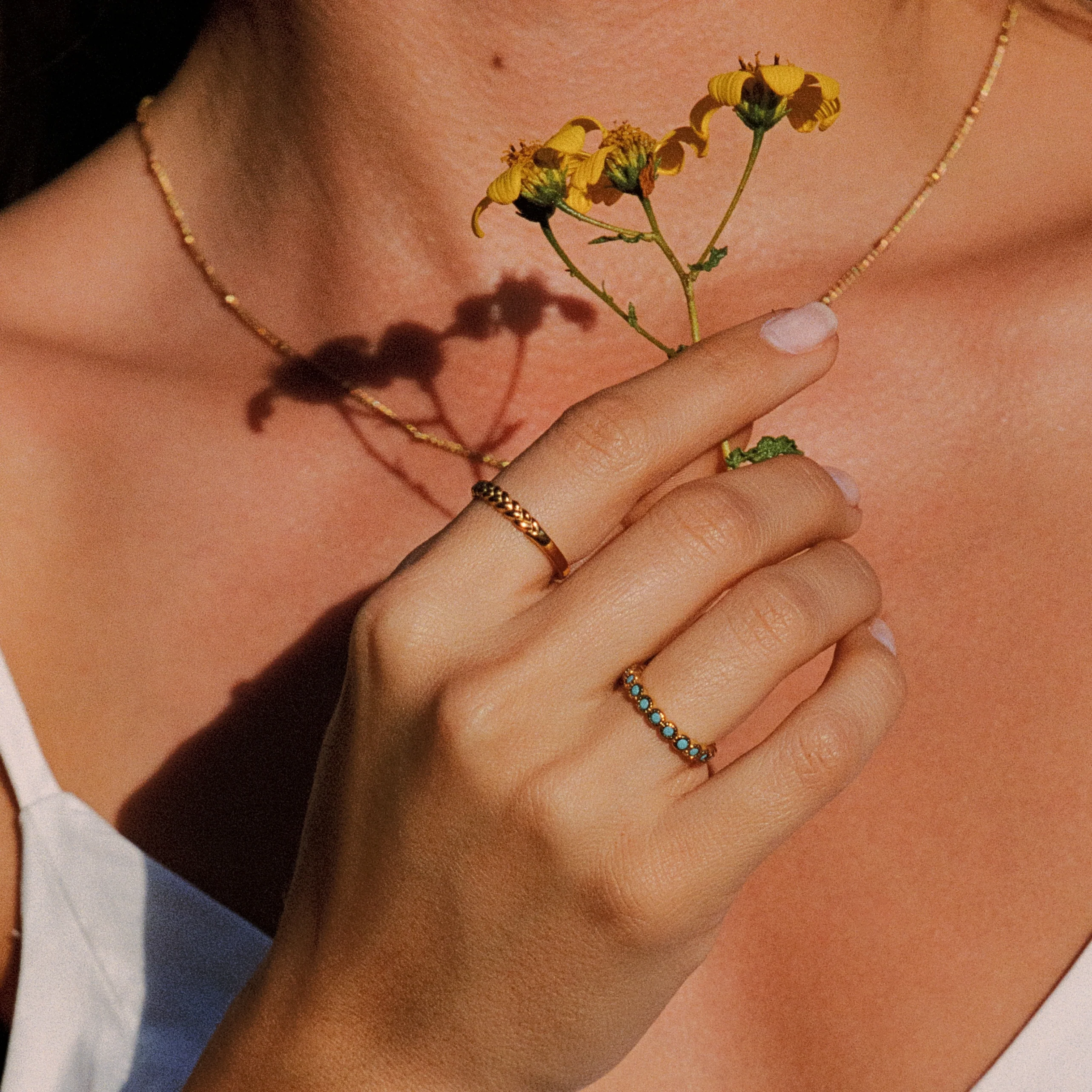 Laurel Crown Ring - Image 3