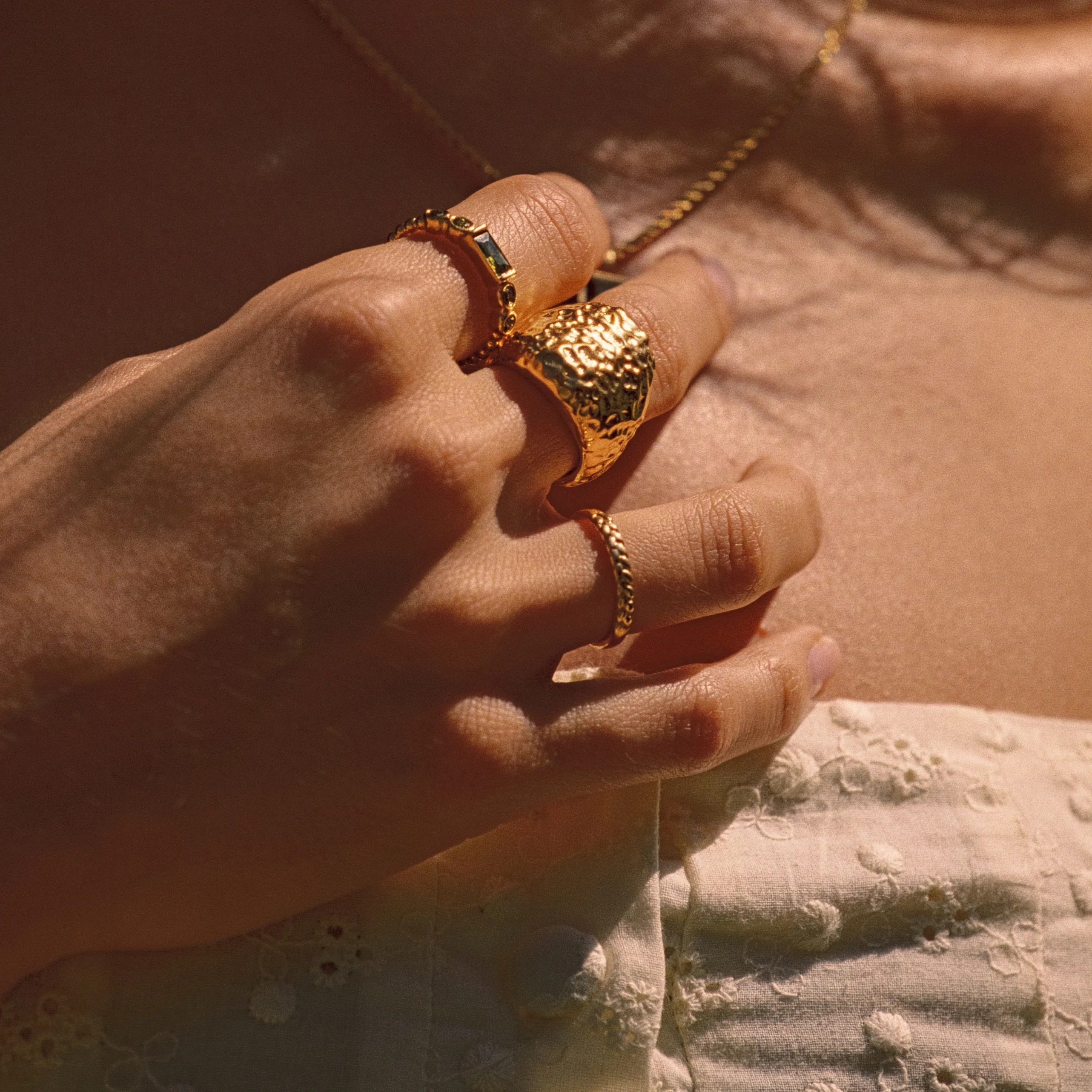 Laurel Crown Ring - Image 5