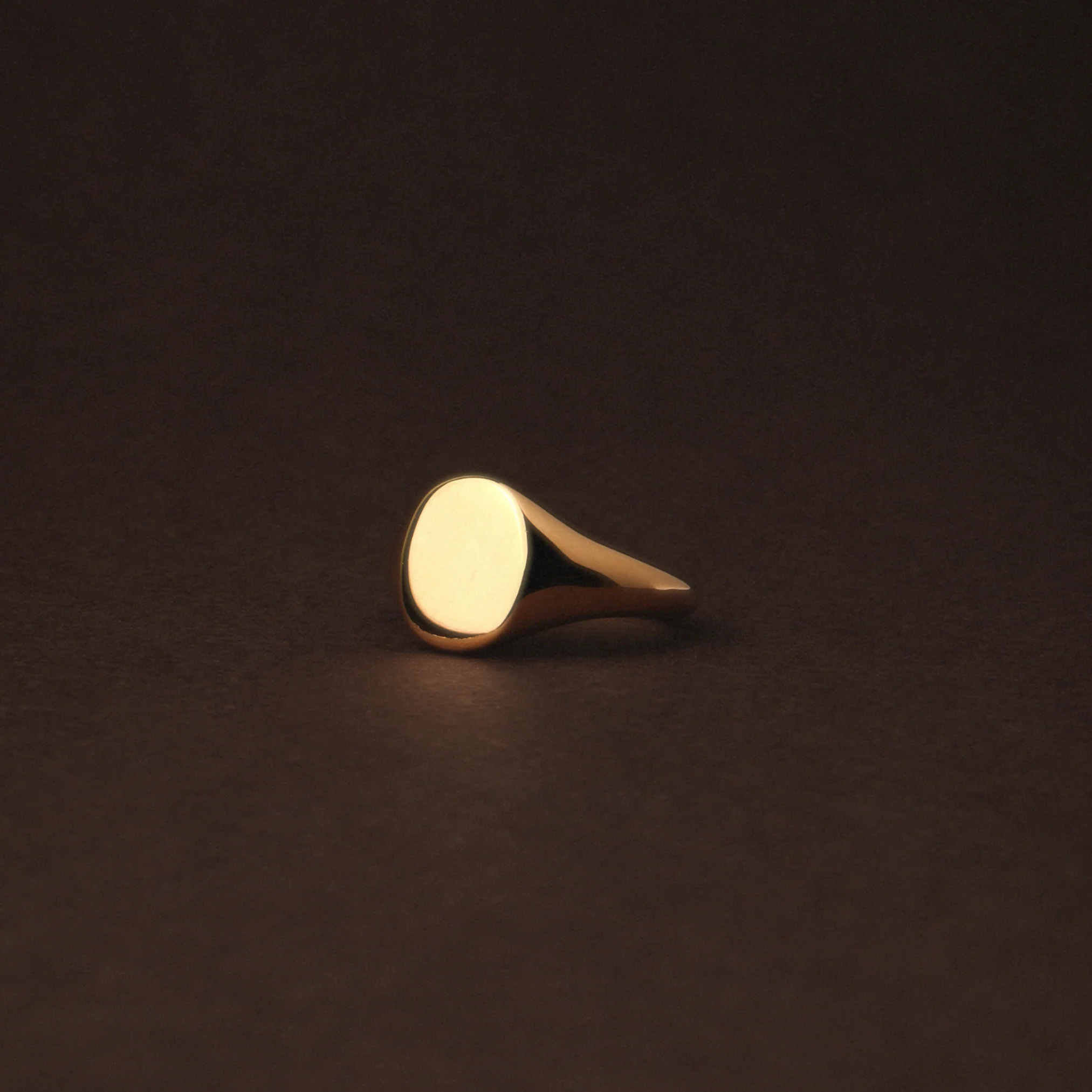 Oval Signet Ring - Image 5