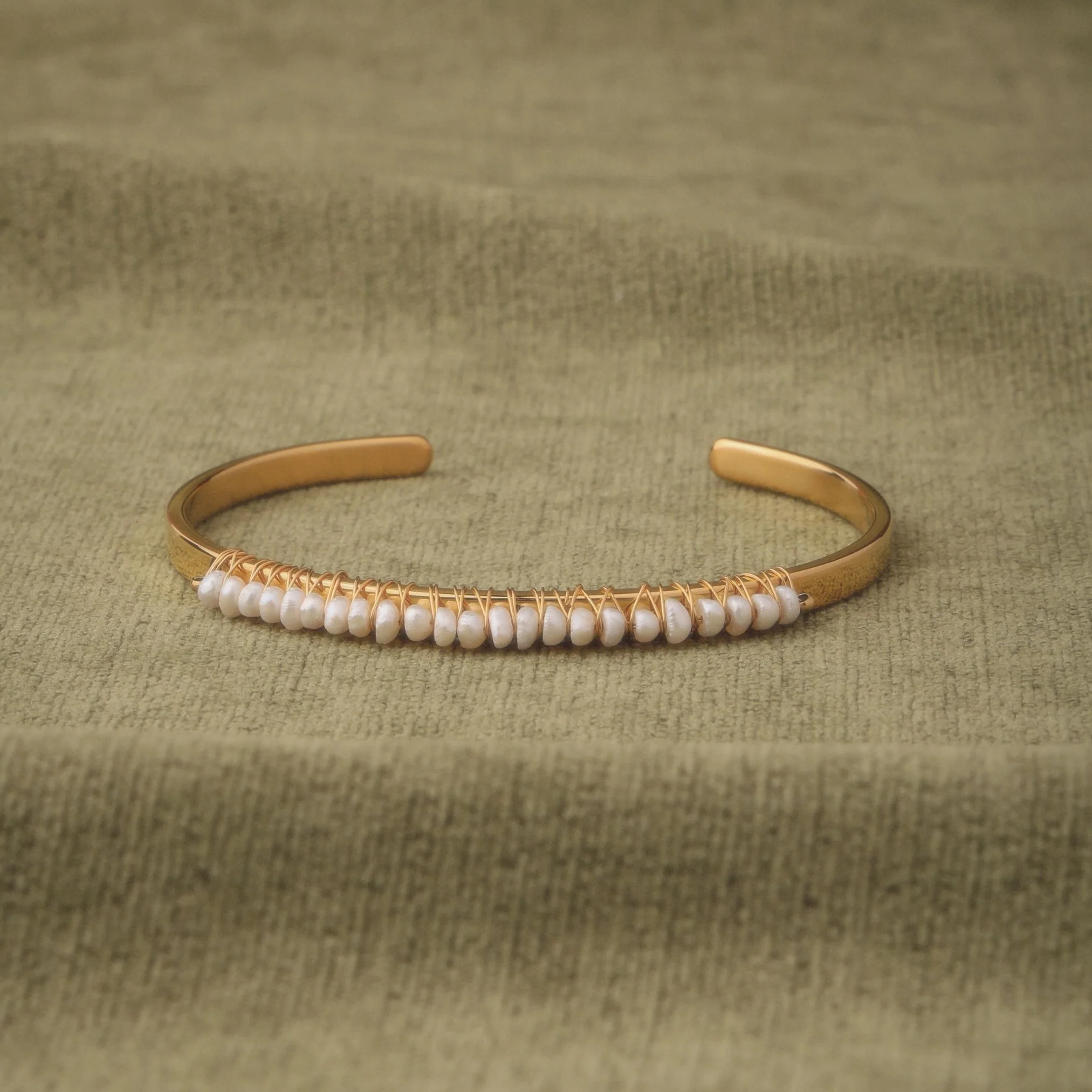 Pearly Cuff - Image 8