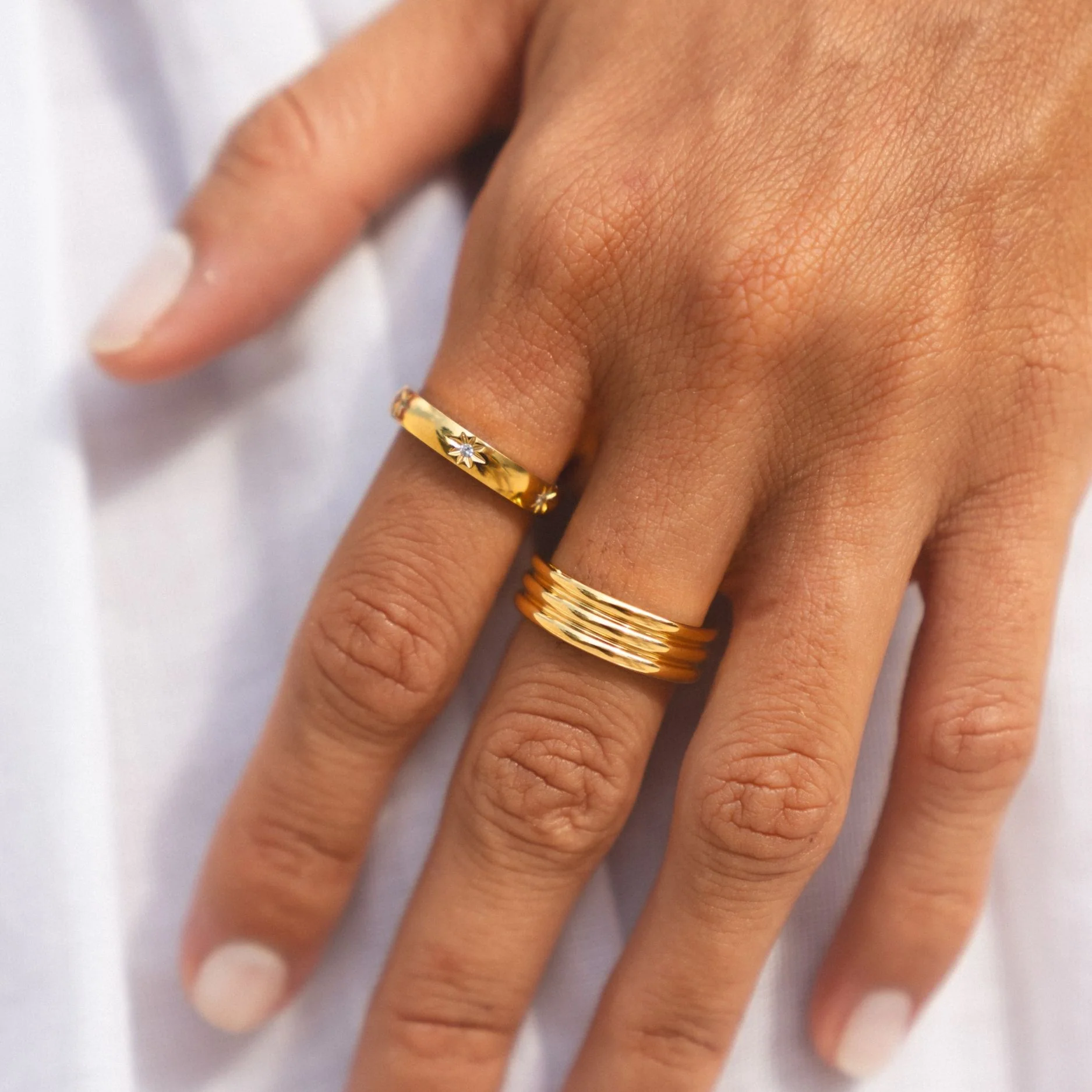 Sparkling Band Ring - Image 4
