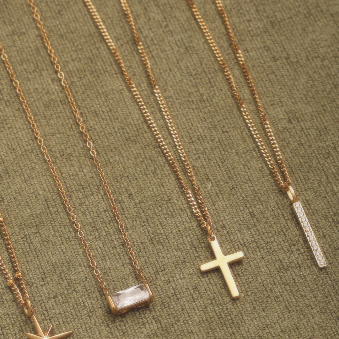 Sparkling Bar Necklace - Image 6